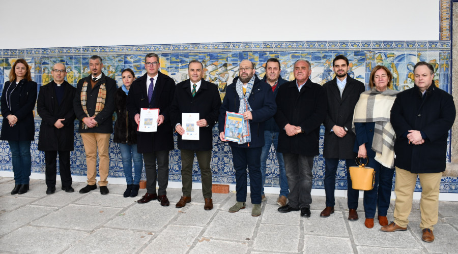 Reabierto al público el pórtico de azulejería de la Basílica de El Prado de Talavera tras su restauración